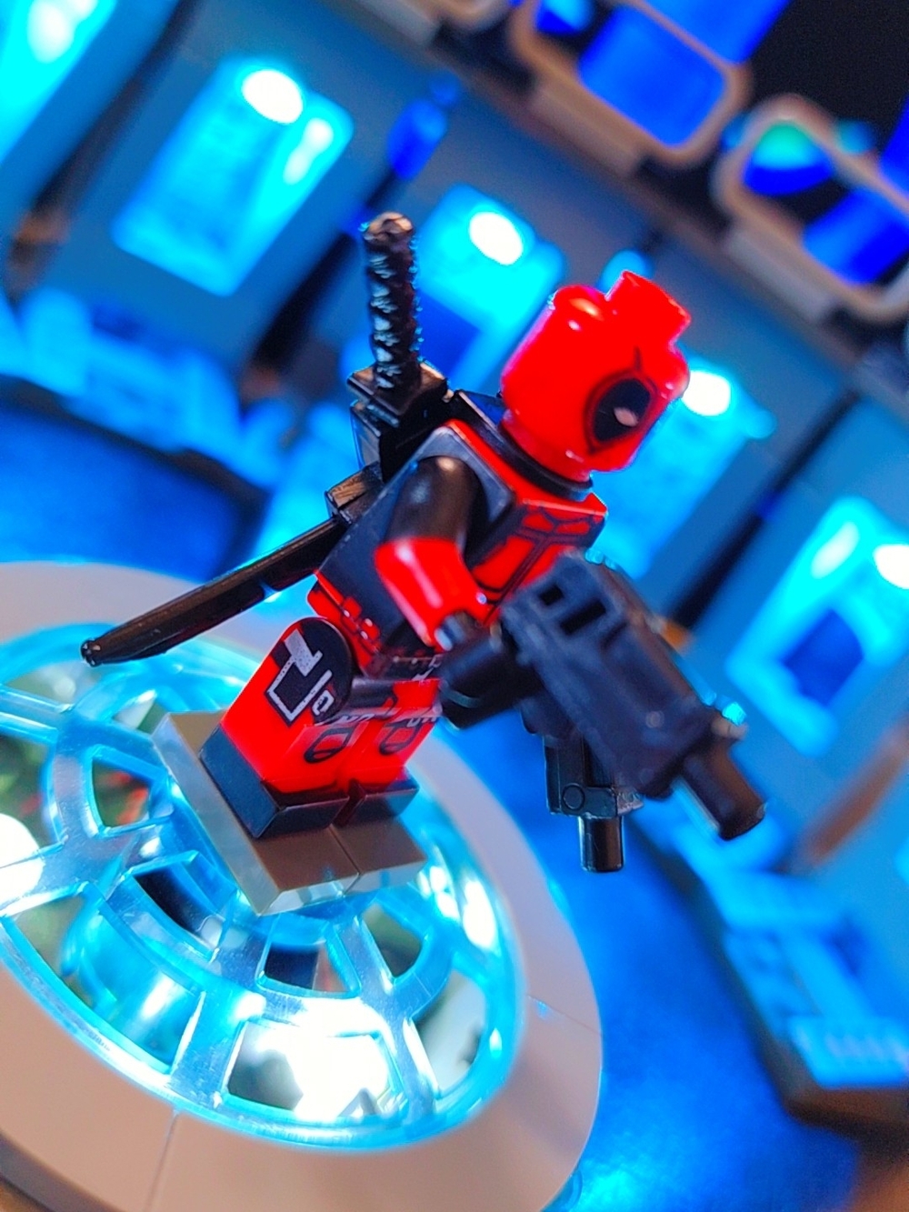 Deadpool Minifigure Lego Compatible - Picture 6 of 7